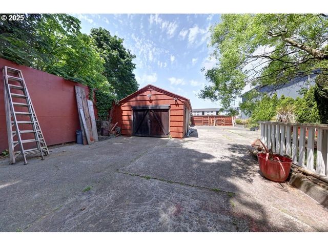 3162 MARINE Dr, Astoria, OR 97103