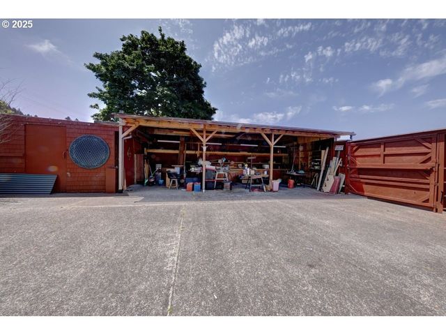 3162 MARINE Dr, Astoria, OR 97103