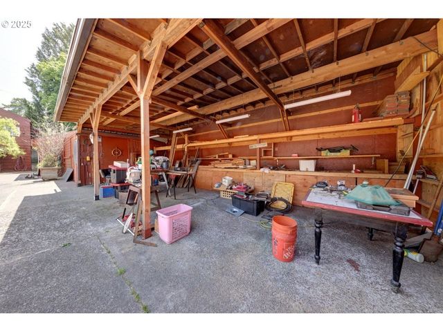 3162 MARINE Dr, Astoria, OR 97103