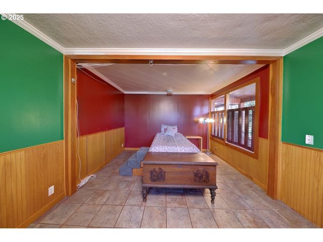 3162 MARINE Dr, Astoria, OR 97103