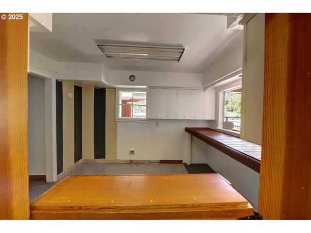 3162 MARINE Dr, Astoria, OR 97103