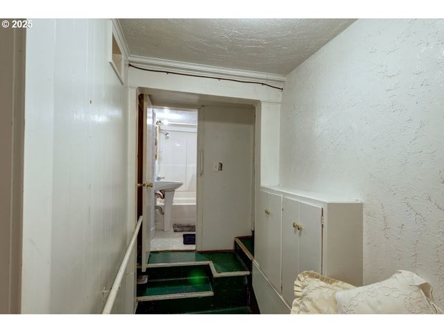 3162 MARINE Dr, Astoria, OR 97103