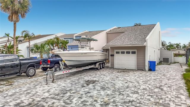 8725 BAY POINTE DRIVE, Tampa, FL 33615