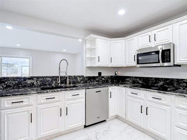 8725 BAY POINTE DRIVE, Tampa, FL 33615