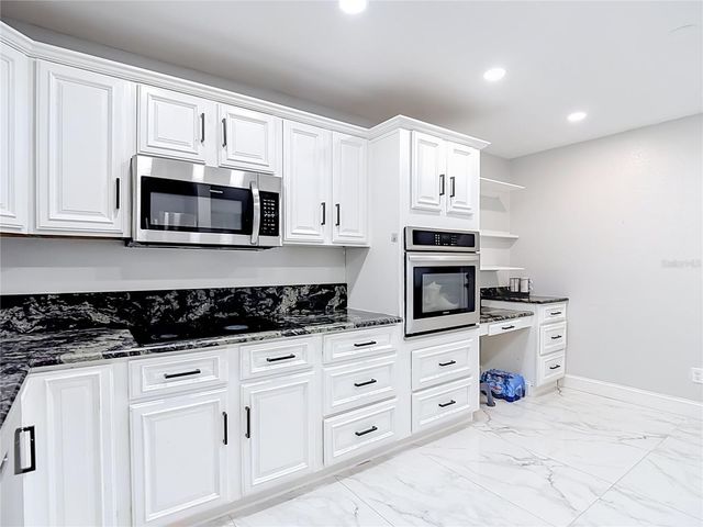 8725 BAY POINTE DRIVE, Tampa, FL 33615