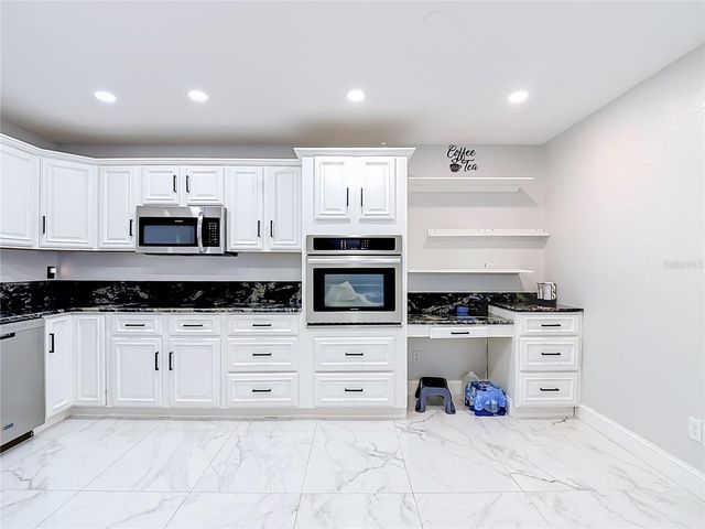 8725 BAY POINTE DRIVE, Tampa, FL 33615