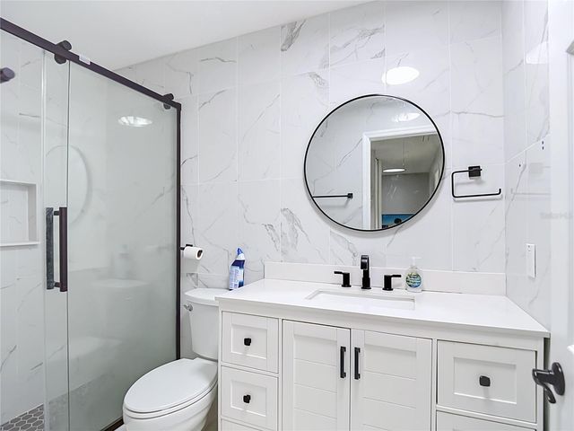 8725 BAY POINTE DRIVE, Tampa, FL 33615