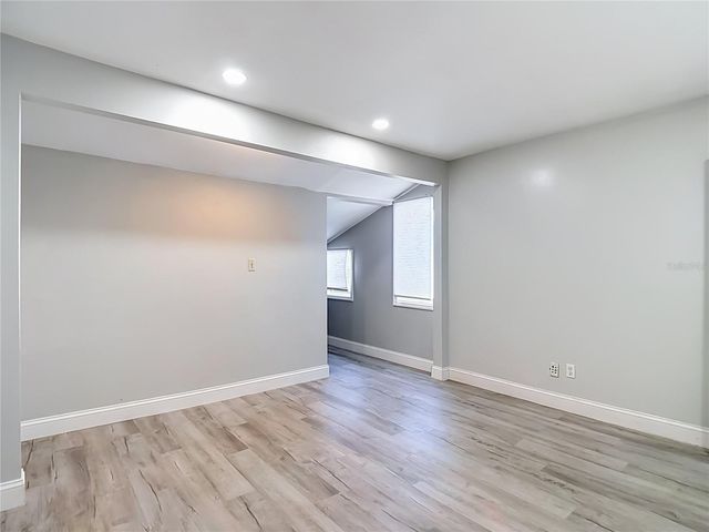 8725 BAY POINTE DRIVE, Tampa, FL 33615