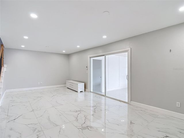 8725 BAY POINTE DRIVE, Tampa, FL 33615