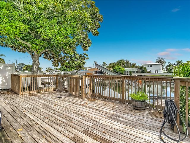 8725 BAY POINTE DRIVE, Tampa, FL 33615