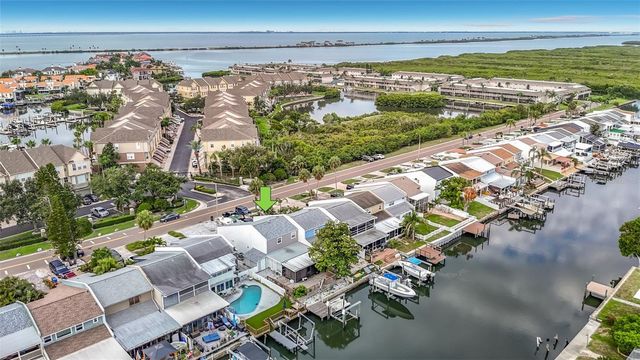 8725 BAY POINTE DRIVE, Tampa, FL 33615