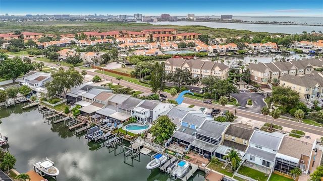 8725 BAY POINTE DRIVE, Tampa, FL 33615