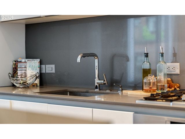 1150 Nw QUIMBY St 406, Portland, OR 97209