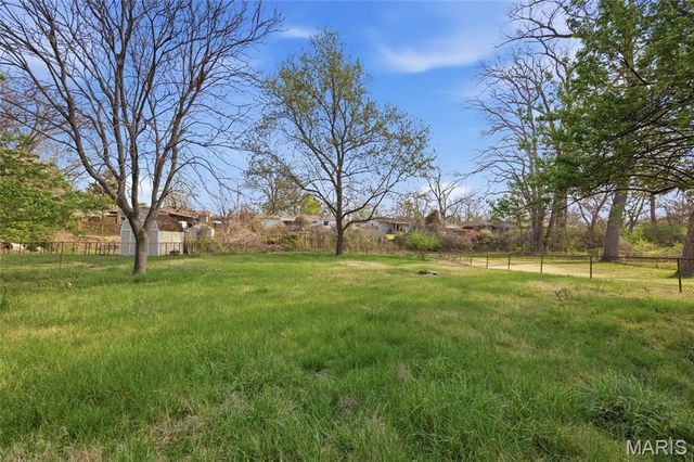 2266 Starling Airport Road, Arnold, MO 63010