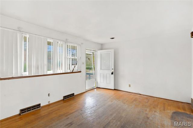 2266 Starling Airport Road, Arnold, MO 63010