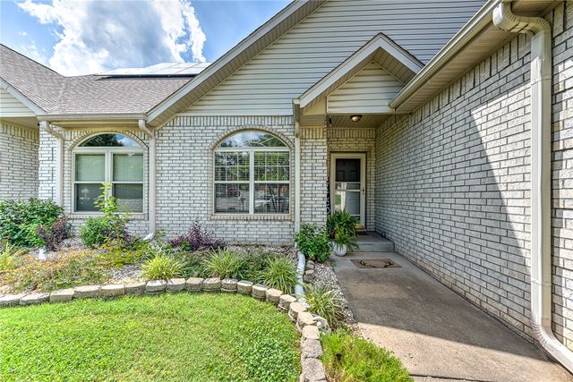 6322 Milliken Bend, Fayetteville, AR 72704