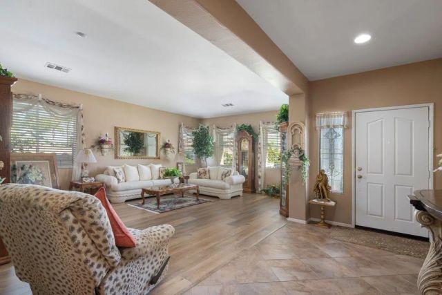26101 Shady Brook, Murrieta, CA 92563