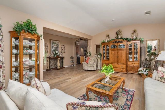 26101 Shady Brook, Murrieta, CA 92563
