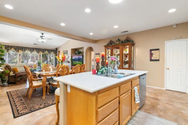 26101 Shady Brook, Murrieta, CA 92563
