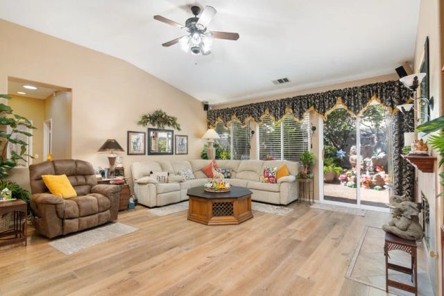 26101 Shady Brook, Murrieta, CA 92563