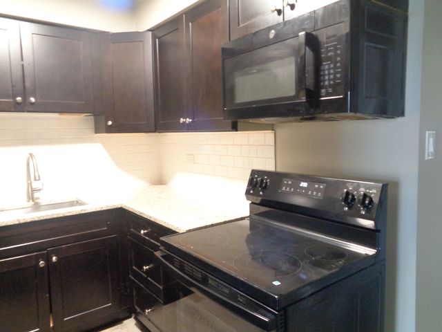 9729 Ridgeland Avenue 102C, Oak Lawn, IL 60453