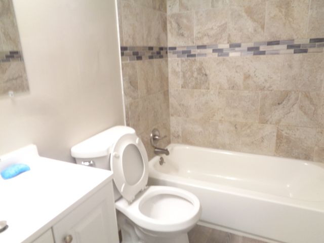 9729 Ridgeland Avenue 102C, Oak Lawn, IL 60453