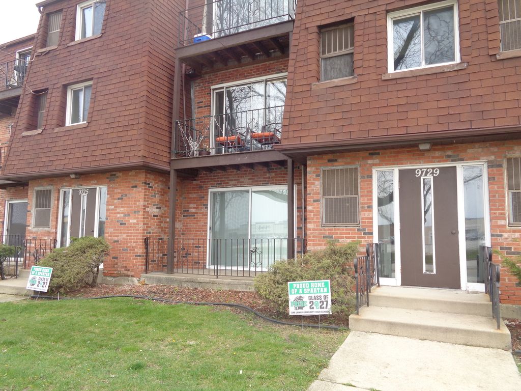 9729 Ridgeland Avenue 102C, Oak Lawn, IL 60453