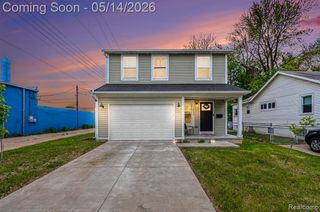 1844 E Jarvis Avenue, Hazel Park, MI 48030
