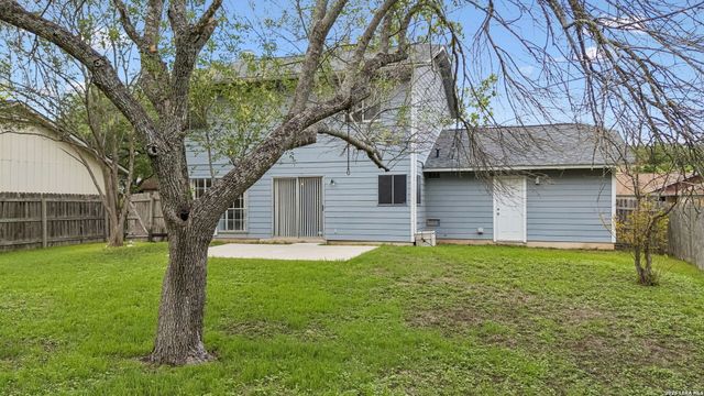 5823 Misty Gln, San Antonio, TX 78247