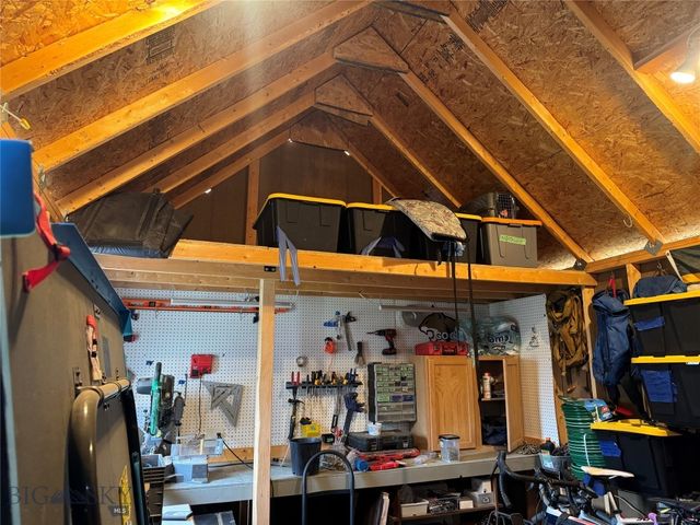 102 9th Street, Belgrade, MT 59714