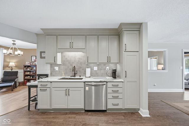 4801 N Camelot Drive, Muncie, IN 47304