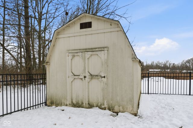 4801 N Camelot Drive, Muncie, IN 47304