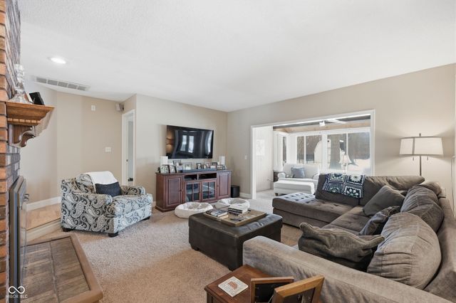 4801 N Camelot Drive, Muncie, IN 47304