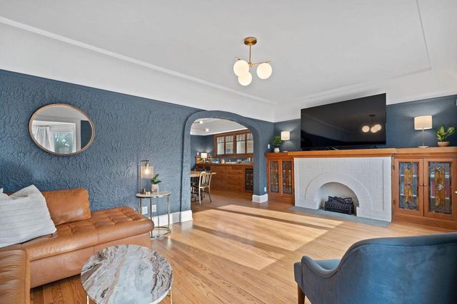 8140 Stickney AVENUE, Wauwatosa, WI 53213