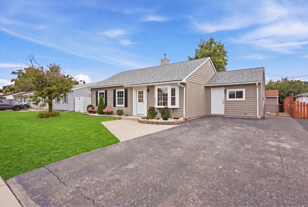 512 Concord Avenue, Romeoville, IL 60446 — photo 2