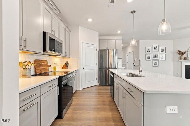 2003 Knight Crossing Road, Durham, NC 27703
