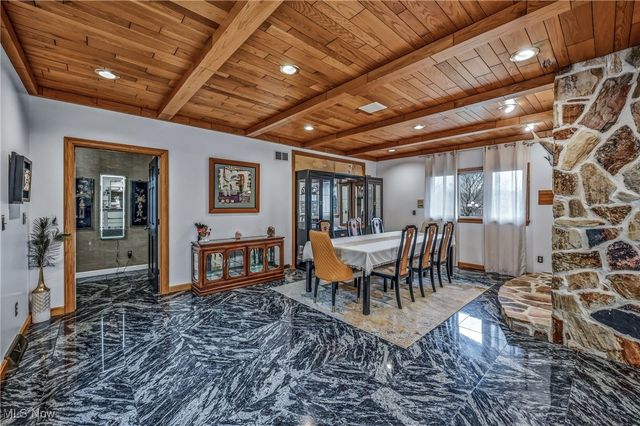 9175 Detwiler Road, Canfield, OH 44406