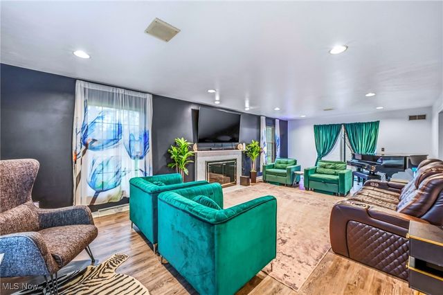 9175 Detwiler Road, Canfield, OH 44406