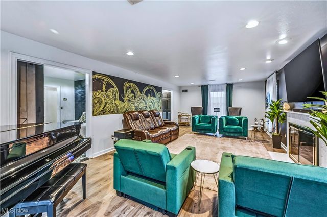 9175 Detwiler Road, Canfield, OH 44406