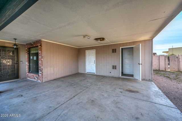 1719 W YUKON Drive, Phoenix, AZ 85027