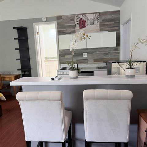 2633 NE 32nd St 1-2, Fort Lauderdale, FL 33306