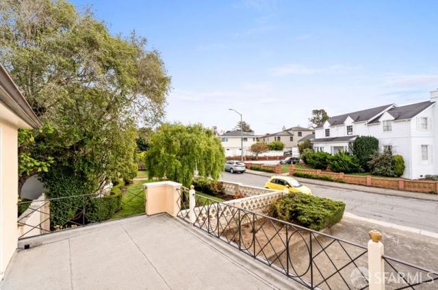 44 Stonecrest Drive, San Francisco, CA 94132