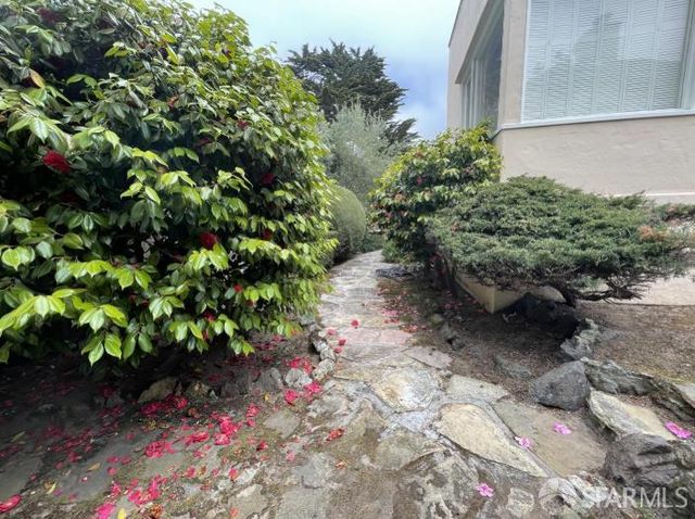 44 Stonecrest Drive, San Francisco, CA 94132