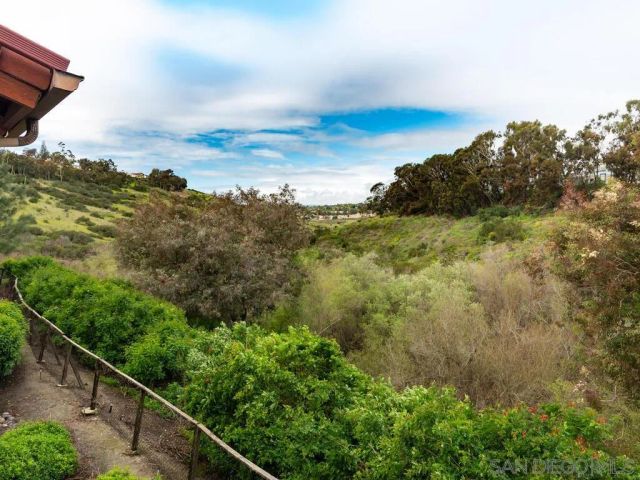 2822 Winthrop Ave, Carlsbad, CA 92010