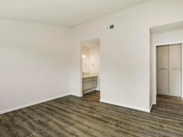 2822 Winthrop Ave, Carlsbad, CA 92010