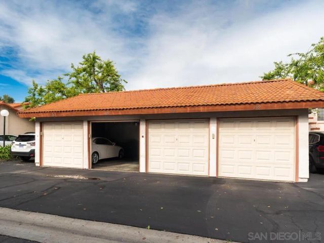 2822 Winthrop Ave, Carlsbad, CA 92010