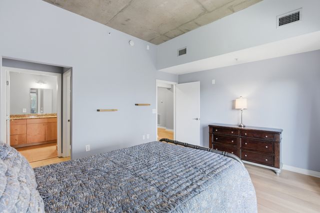 1101 18th Ave S Apt 511, Nashville, TN 37212