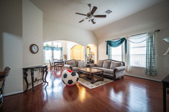 4138 Falvel Shadow Creek Drive, Spring, TX 77388