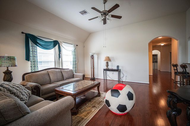 4138 Falvel Shadow Creek Drive, Spring, TX 77388