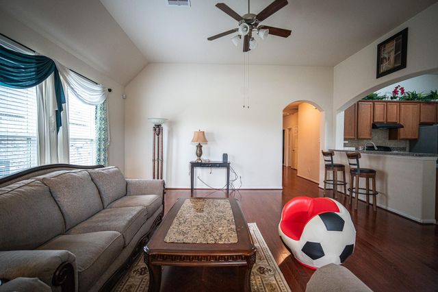 4138 Falvel Shadow Creek Drive, Spring, TX 77388